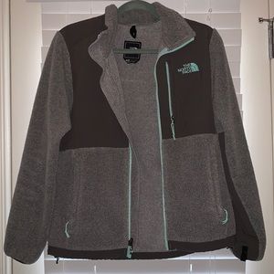 Two-toned grey and seafoam green North Face Women’s Denali fleece jacket